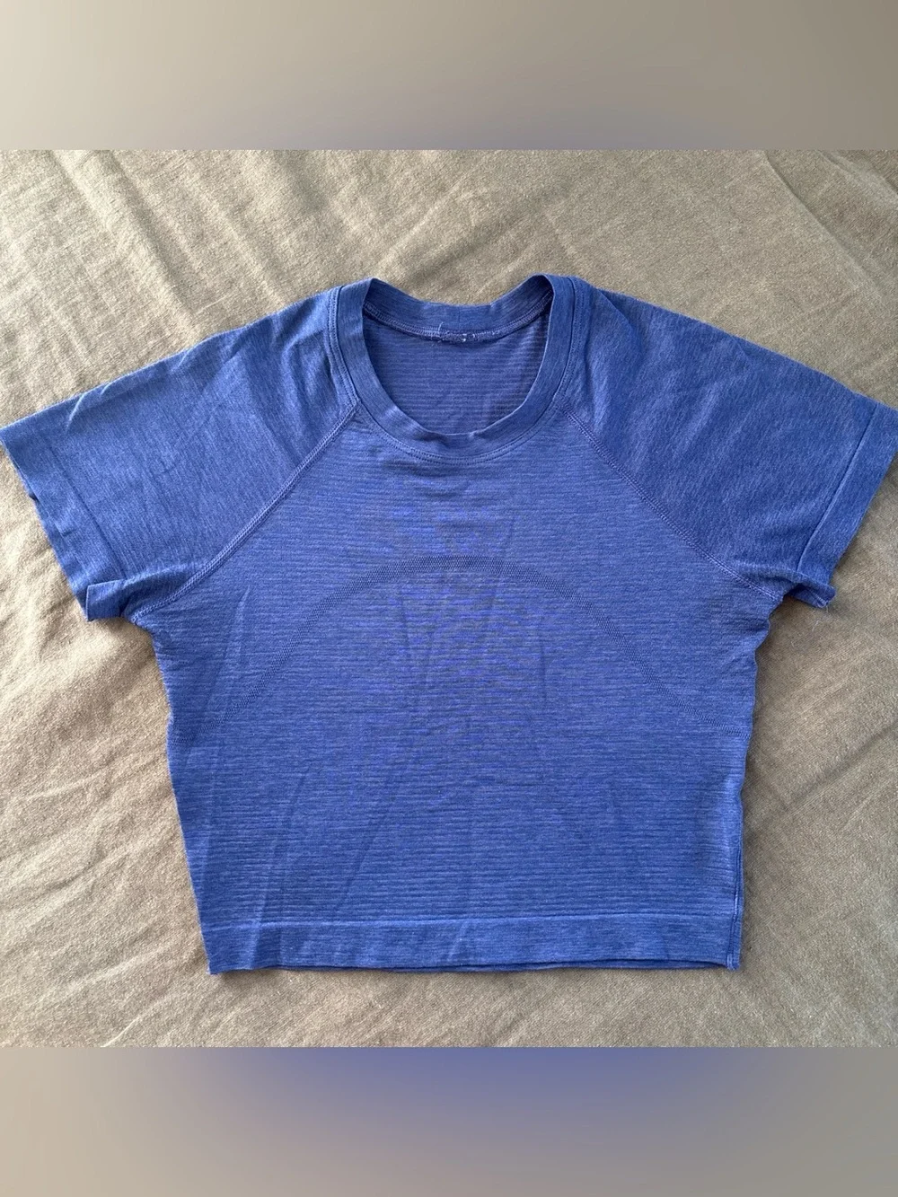 Lululemon crop top